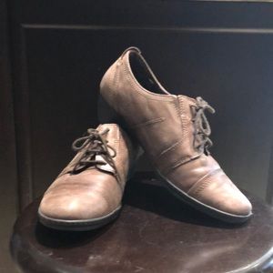 Mephisto Mobils lace up dress shoes
